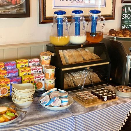 Duke Of York Hotell Whitby Eksteriør bilde